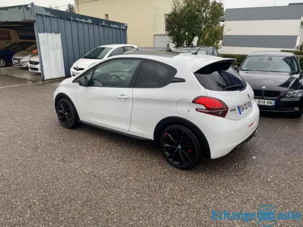 PEUGEOT 208 208 1.6 THP 208ch SetS BVM6 GTi