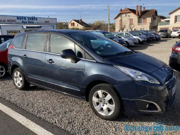 PEUGEOT 5008 1.6 HDI 120 Active 7 places