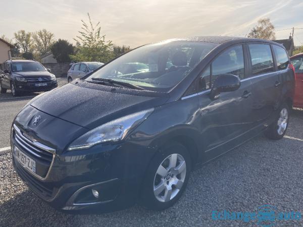 PEUGEOT 5008 1.6 HDI 120 Active 7 places
