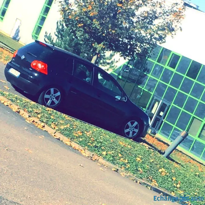 Volkswagen Golf 5 tdi 1L9 105 cv