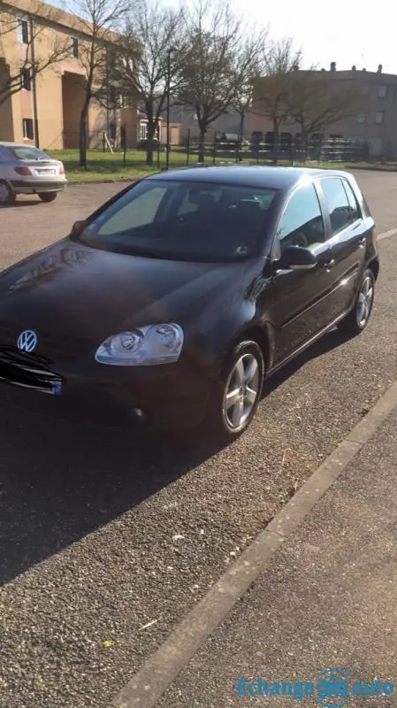 Volkswagen Golf 5 tdi 1L9 105 cv