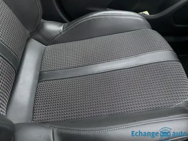 PEUGEOT 2008 2008 Electrique 136 ch GT