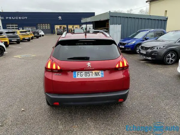 PEUGEOT 2008 PureTech 82ch SetS BVM5 Signature