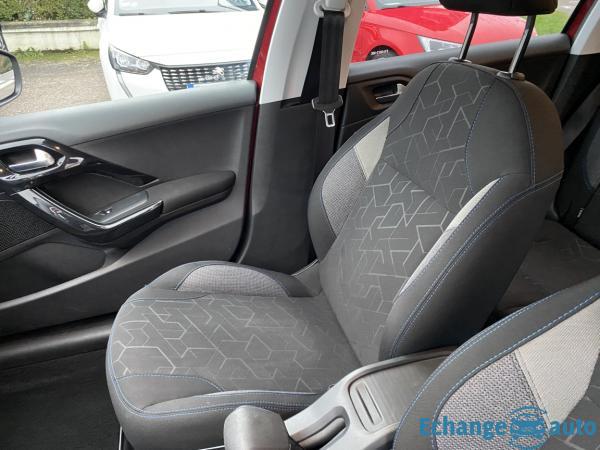 PEUGEOT 2008 PureTech 82ch SetS BVM5 Signature