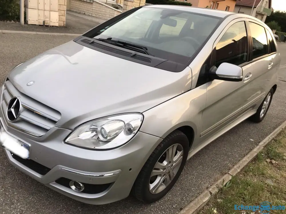 Mercedes Class b 180