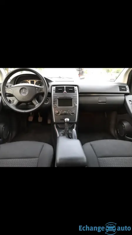 Mercedes Class b 180