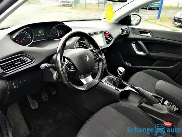 Peugeot 308 1.6 BLUE HDI 120 CV BUSINESS