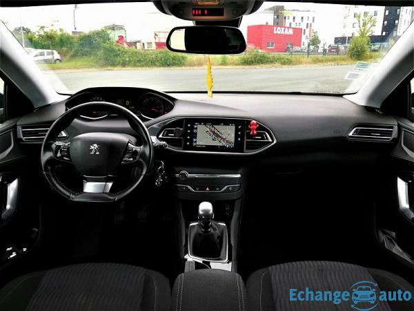 Peugeot 308 1.6 BLUE HDI 120 CV BUSINESS