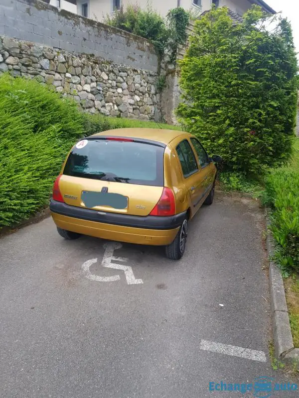 Renault clio