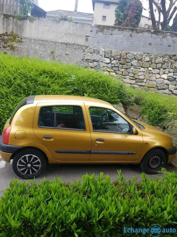 Renault clio