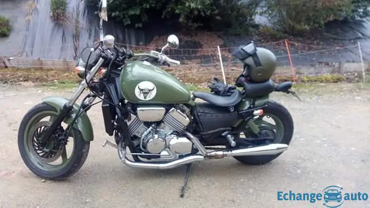 Moto HONDA VF 750 échange caravane