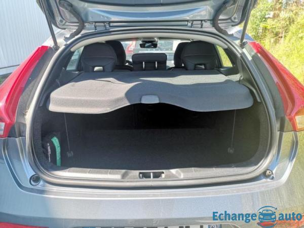 Volvo V40 D3 150ch Momentum Business Geartronic suréquipée