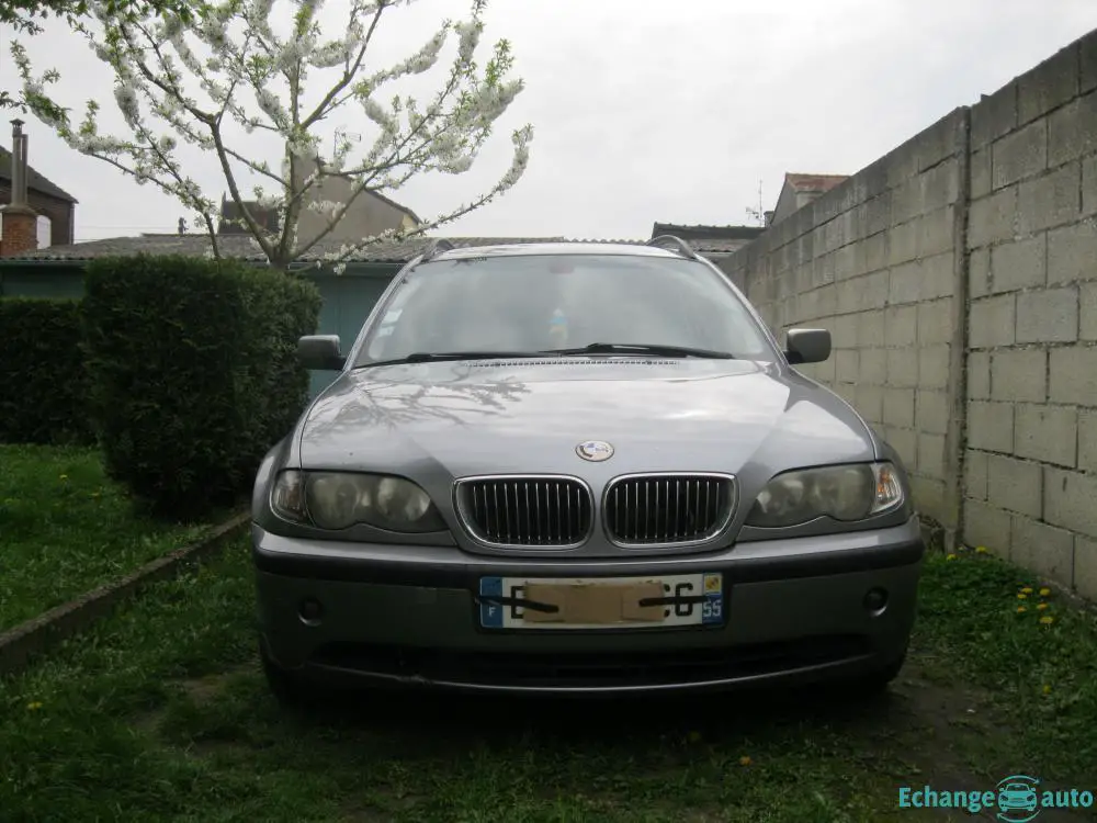 Echange BMW 330D Touring Pack luxe 204 Cv contre Moto