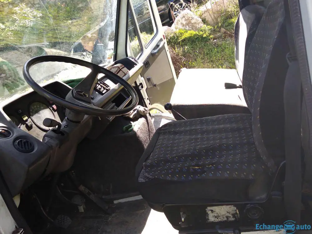 Camion benne Mercedes