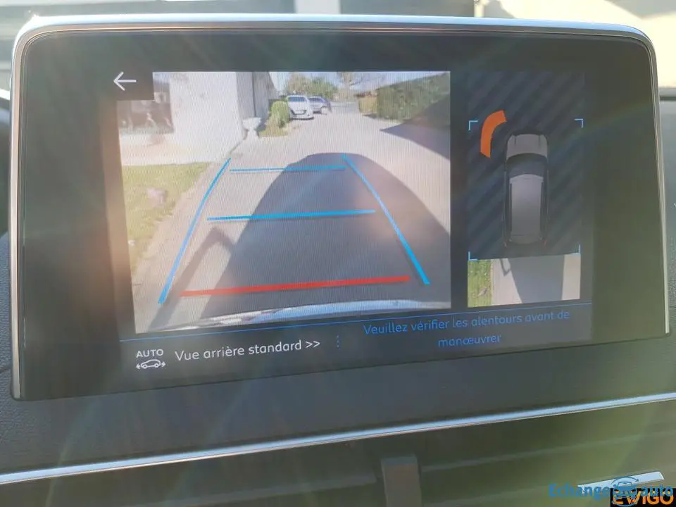 PEUGEOT 3008 - 1.5 BLUEHDI 130 S&S ALLURE BUS