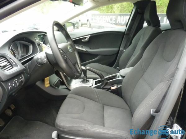 VOLVO V40 D2 120 Momentum