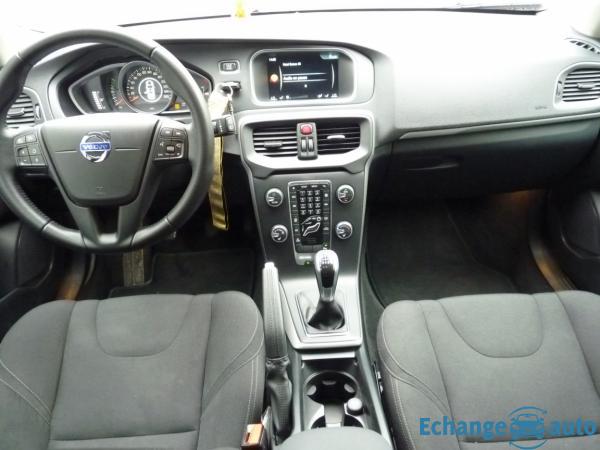 VOLVO V40 D2 120 Momentum