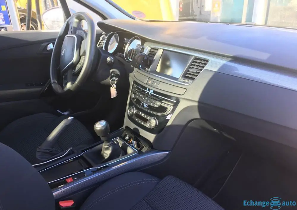 Échange 508 SW contre Peugeot partenaire 7 places