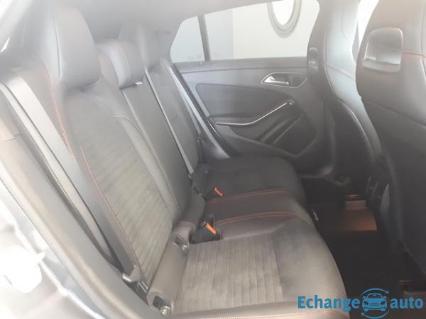 Mercedes CLA 45 SHOOTING BREAK 2.0 381 AMG