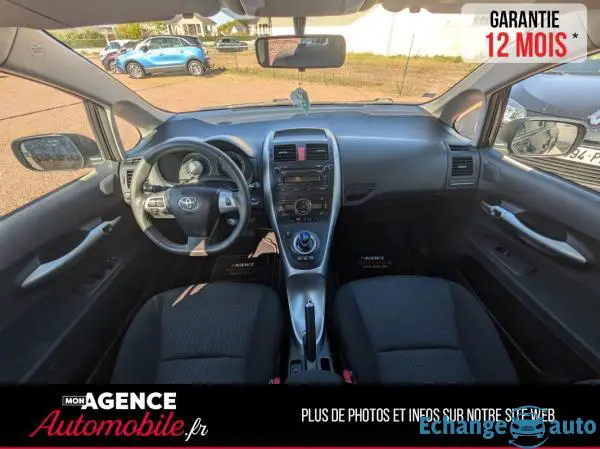 Toyota AURIS 136H VVT-I HSD DYNAMIC