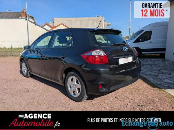 Toyota AURIS 136H VVT-I HSD DYNAMIC