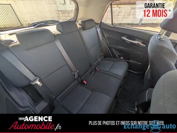 Toyota AURIS 136H VVT-I HSD DYNAMIC