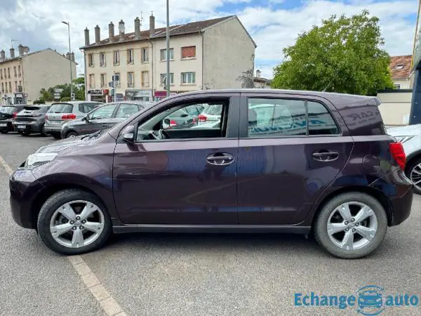 TOYOTA URBAN CRUISER  90 D-4D FAP 2WD Life