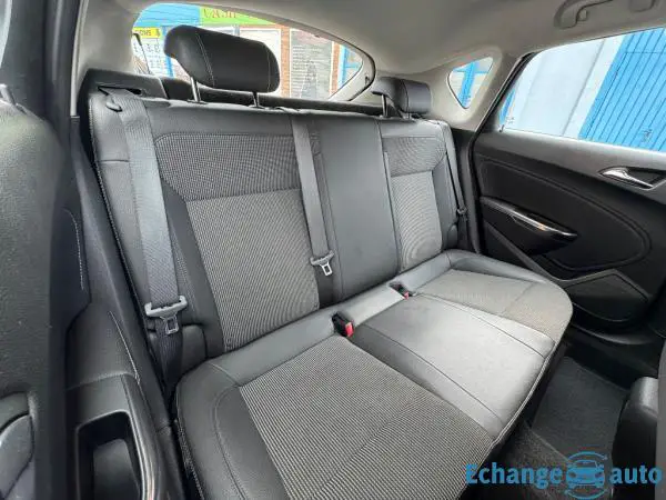 OPEL ASTRA 1.7 CDTI 125 ch FAP Cosmo