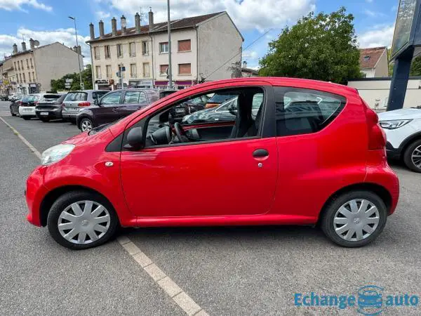 PEUGEOT 107  1.0e 12V 68ch BLUE LION Urban