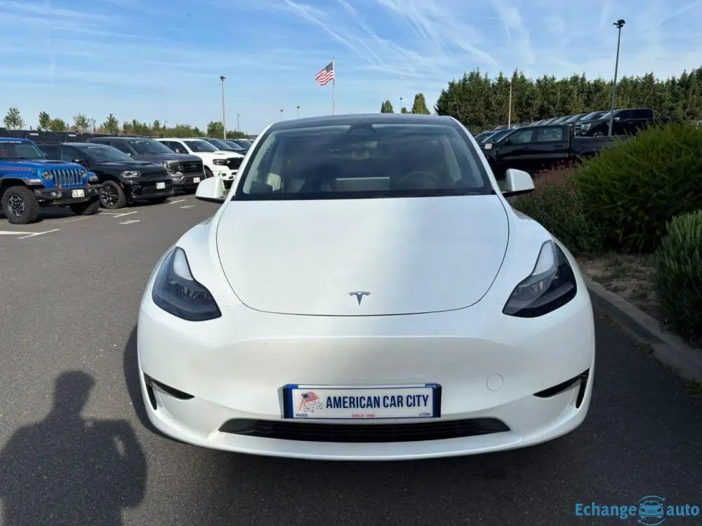 TESLA MODEL Y