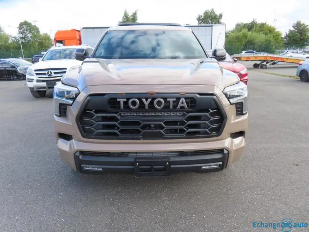 TOYOTA SEQUOIA