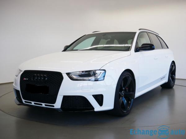 AUDI RS4 AVANT RS4 Avant V8 4.2 FSI 450 Quattro 