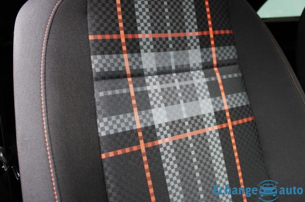 VOLKSWAGEN COCCINELLE Coccinelle 2.0 TDI 110 club