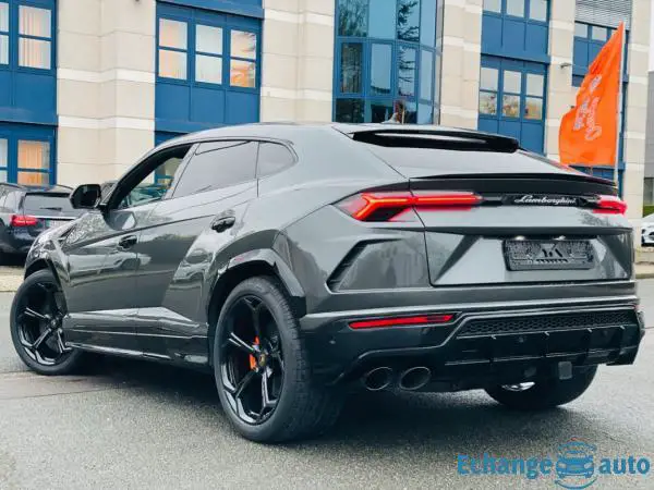 LAMBORGHINI URUS Urus 4.0 V8 650 ch 