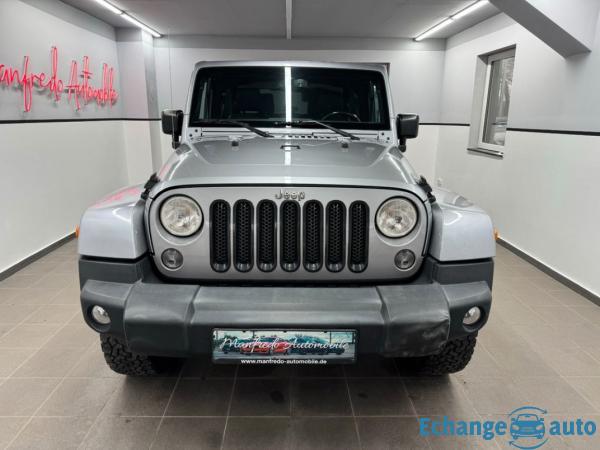 JEEP WRANGLER Wrangler 2.8 CRD 200 - 4x4 Command Trac BVA Sahara