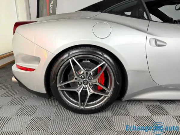 FERRARI CALIFORNIA T California T V8 4.0 560ch 
