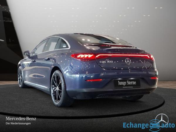 MERCEDES EQE EQE 300 Electric Art