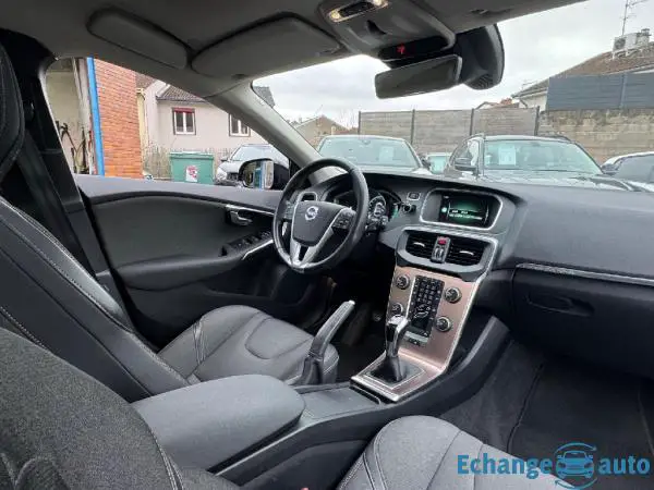 VOLVO V40 CROSS COUNTRY  T3 152 Oversta Edition