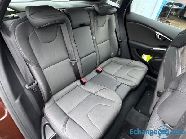 VOLVO V40 CROSS COUNTRY  T3 152 Oversta Edition