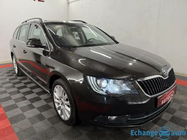 SKODA SUPERB COMBI 2.0 TDI 170 BVM6 GreenTec Elegance *PREMIERE MAIN