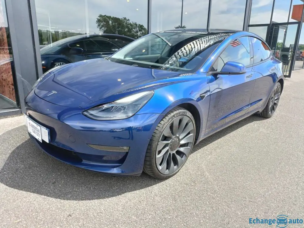 TESLA MODEL 3