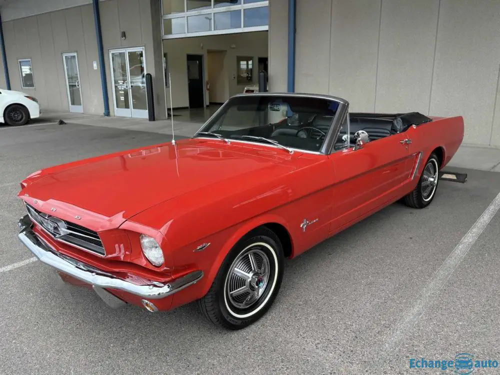 FORD MUSTANG CABRIOLET