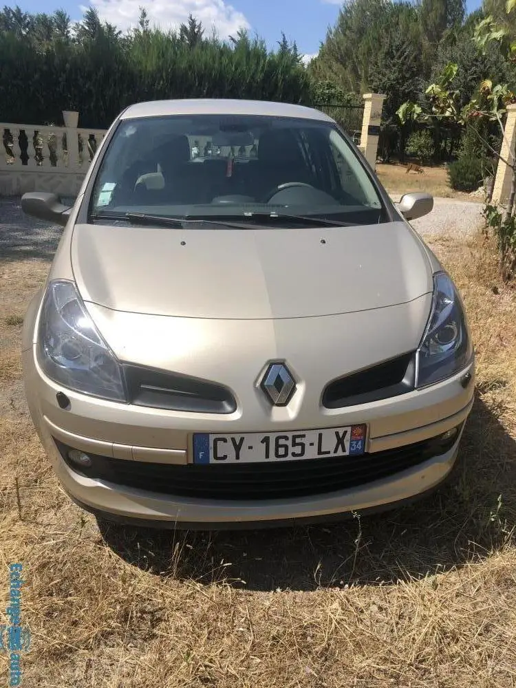 Renault Clio III INITIALE
