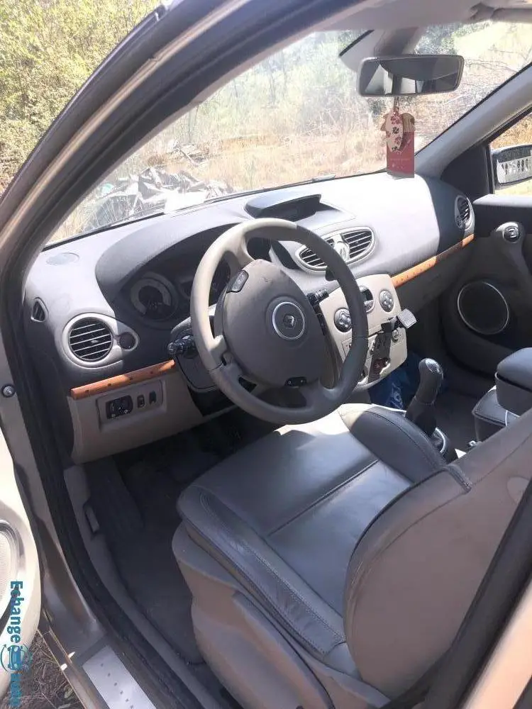 Renault Clio III INITIALE