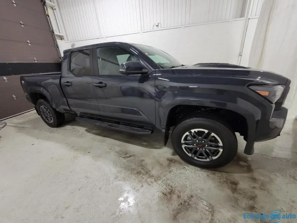 TOYOTA TACOMA