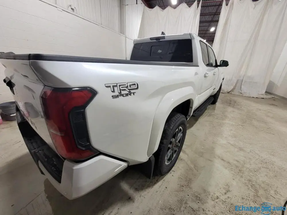 TOYOTA TACOMA