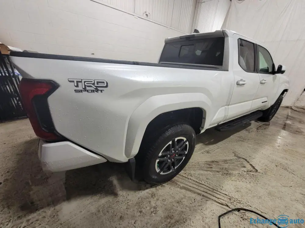 TOYOTA TACOMA