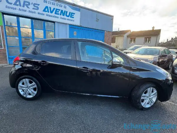 PEUGEOT 208  1.2 PureTech 82ch BVM5 Style