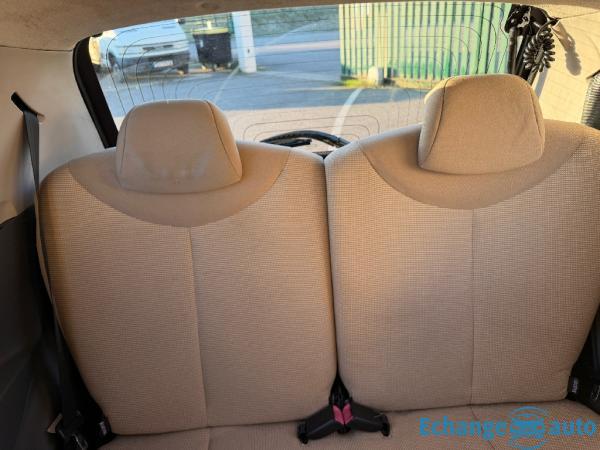 PEUGEOT 107 1.0e 12V 68ch Trendy 