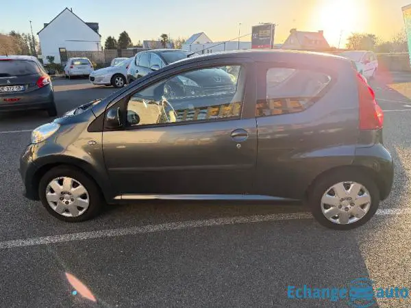 PEUGEOT 107 1.0e 12V 68ch Trendy 
